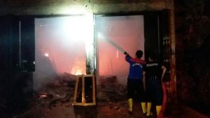 Damkar Tak Miliki Safety Tool