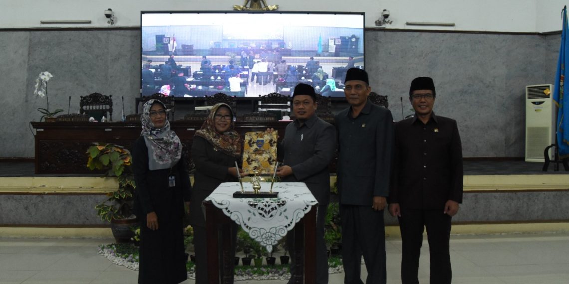 APBD Kabupaten Tegal 2023 Disahkan,Rapat Paripurna Berjalan Dengan ...