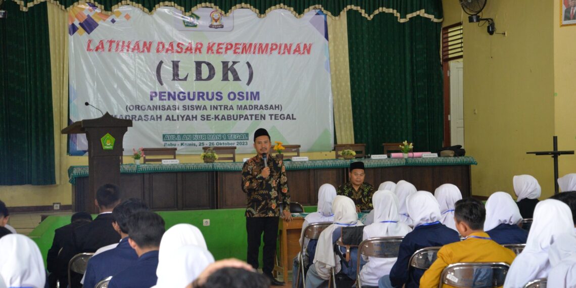 Anggota Komisi IV Jadi Narsumber Latihan Dasar Kepimpinan (LDK) | DPRD ...