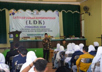 Anggota Komisi IV Jadi Narsumber Latihan Dasar Kepimpinan (LDK)