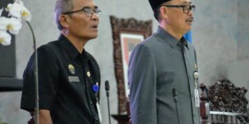 Rapat Paripurna menyampaikan laporan reses