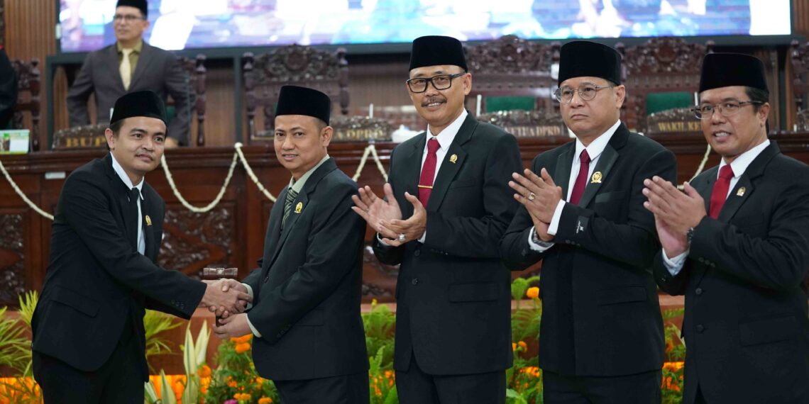 Sumpah Janji Pimpinan DPRD Kabupaten Tegal Periode 2024-2029 saat Dilantik