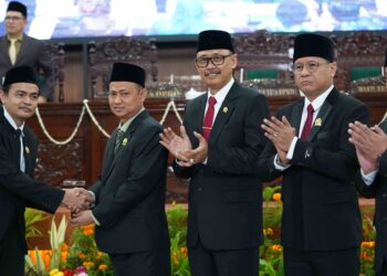Sumpah Janji Pimpinan DPRD Kabupaten Tegal Periode 2024-2029 saat Dilantik