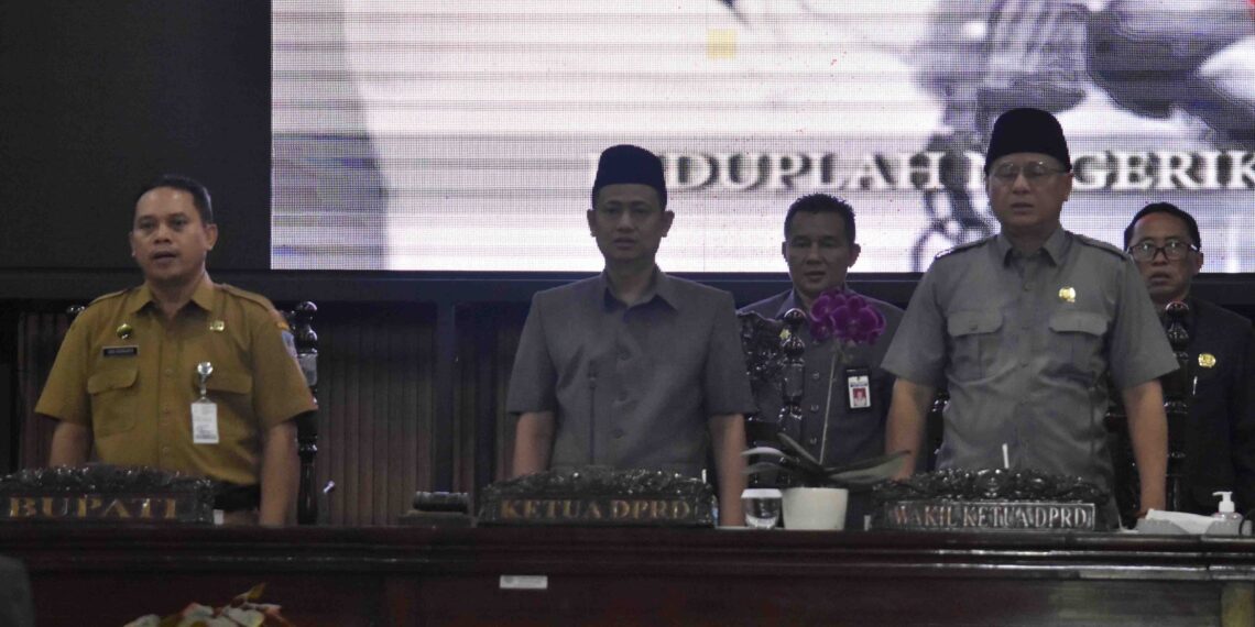 Pemandangan Umum Fraksi-Fraksi Terhadap Raperda Nomor 12 Tahun 2021