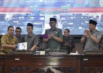 Rapat Paripurna Penyampaian Raperda kabupaten Tegal Tentang Perubahan Ke Tiga Atas Peraturan Daerah Nomor 12 Tahun 2021