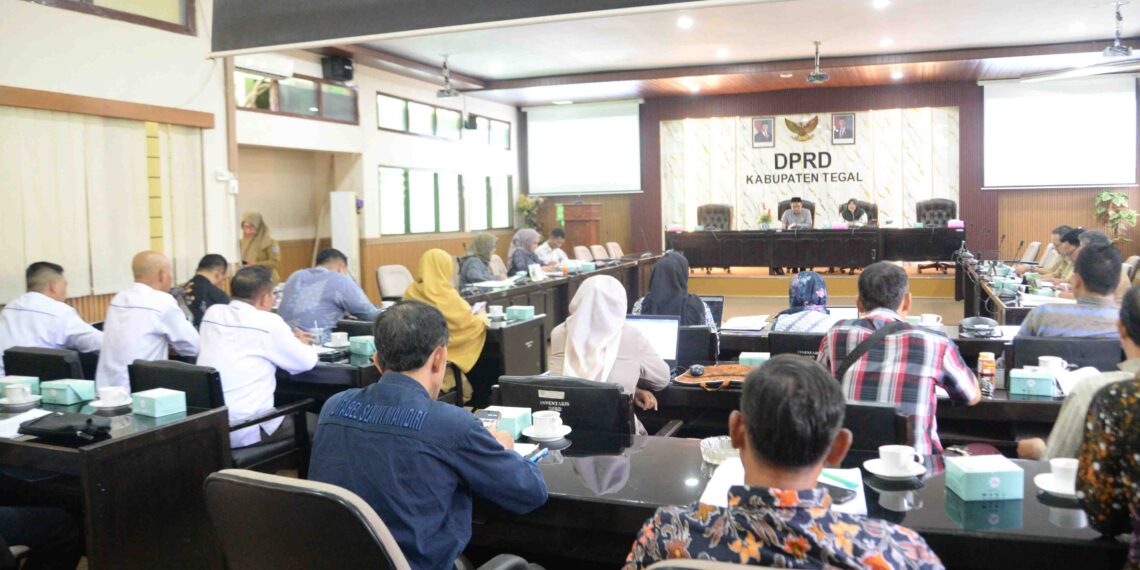 Bapemperda DPRD Gelar Publik Hearing Raperda