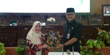 Rapat Paripurna DPRD Kabupaten Tegal Tetapkan Program Pembentukan Perda Tahun 2026