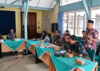 Komisi I DPRD Kabupaten Tegal Kunlap ke Sigedong Sawangan, Warga Inginkan Akses Jalan Layak ke Desa