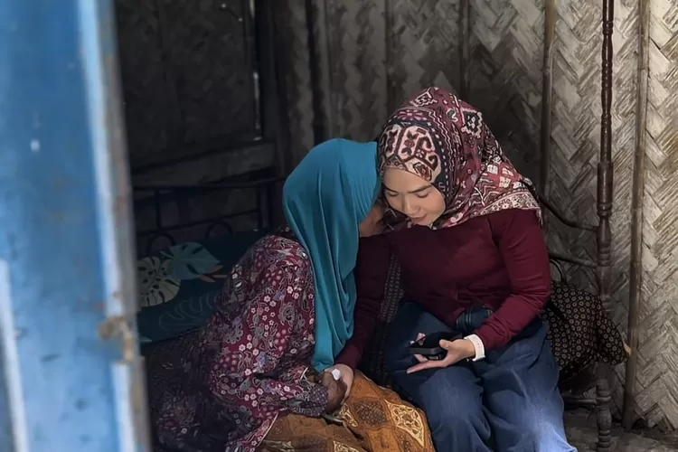 Nenek Usai 99 Tahun Hidup di Rumah Reyot, Anggota DPRD Kabupaten Tegal, Ragil : Kita Bongkar Buatkan Baru