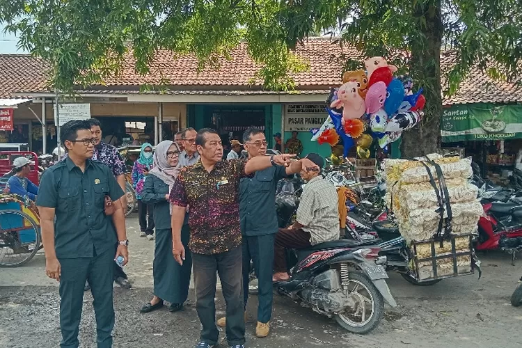 Sidak Pasar Pangkah, Komisi II DPRD Kabupaten Tegal Terima Keluhan Parkir dan Saluran Perlu Perbaikan