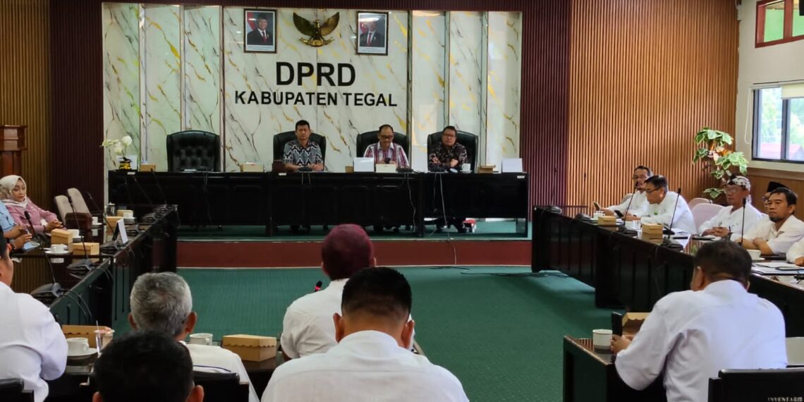 Ketua DPRD Kabupaten Tegal Menerima Audensi Persatuan Rekanan Jasa Kontruksi (Perjakon)