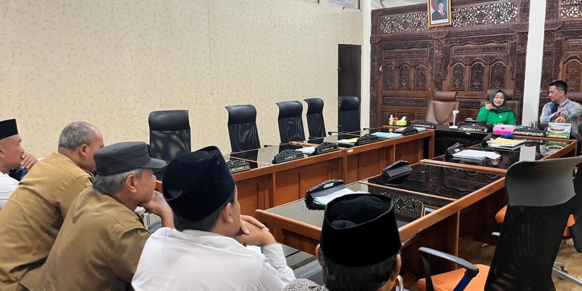 Komisi lll DPRD Kabupaten Tegal Menerima Audensi Warga Balapulang