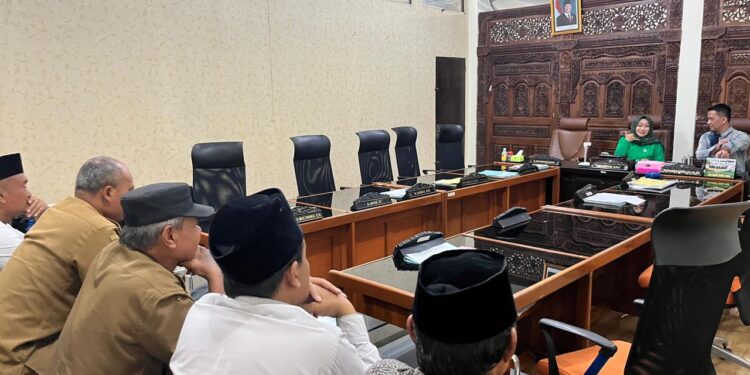 Komisi lll DPRD Kabupaten Tegal Menerima Audensi Warga Balapulang