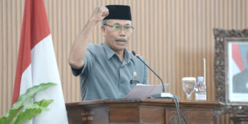 Fraksi Gerindra Penyampaian Pandangan umum Fraksi – Fraksi dan Partai Golkar memberikan perhatian serius